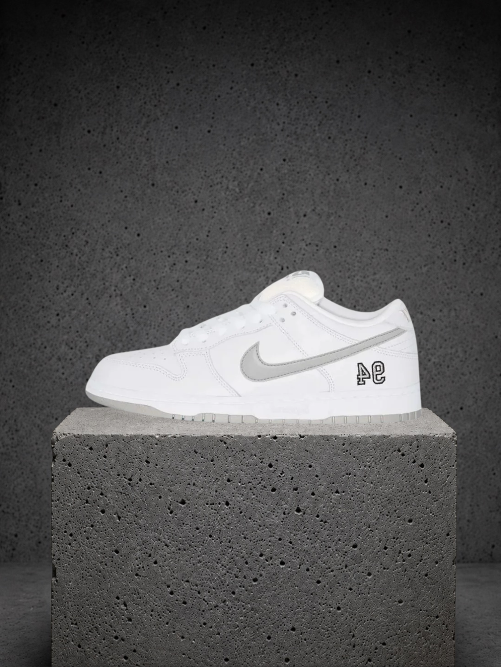 Nike SB Dunk Low SUPREME 94 “WHITE METTALIC SILVER”
