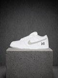 Nike SB Dunk Low SUPREME 94 “WHITE METTALIC SILVER”