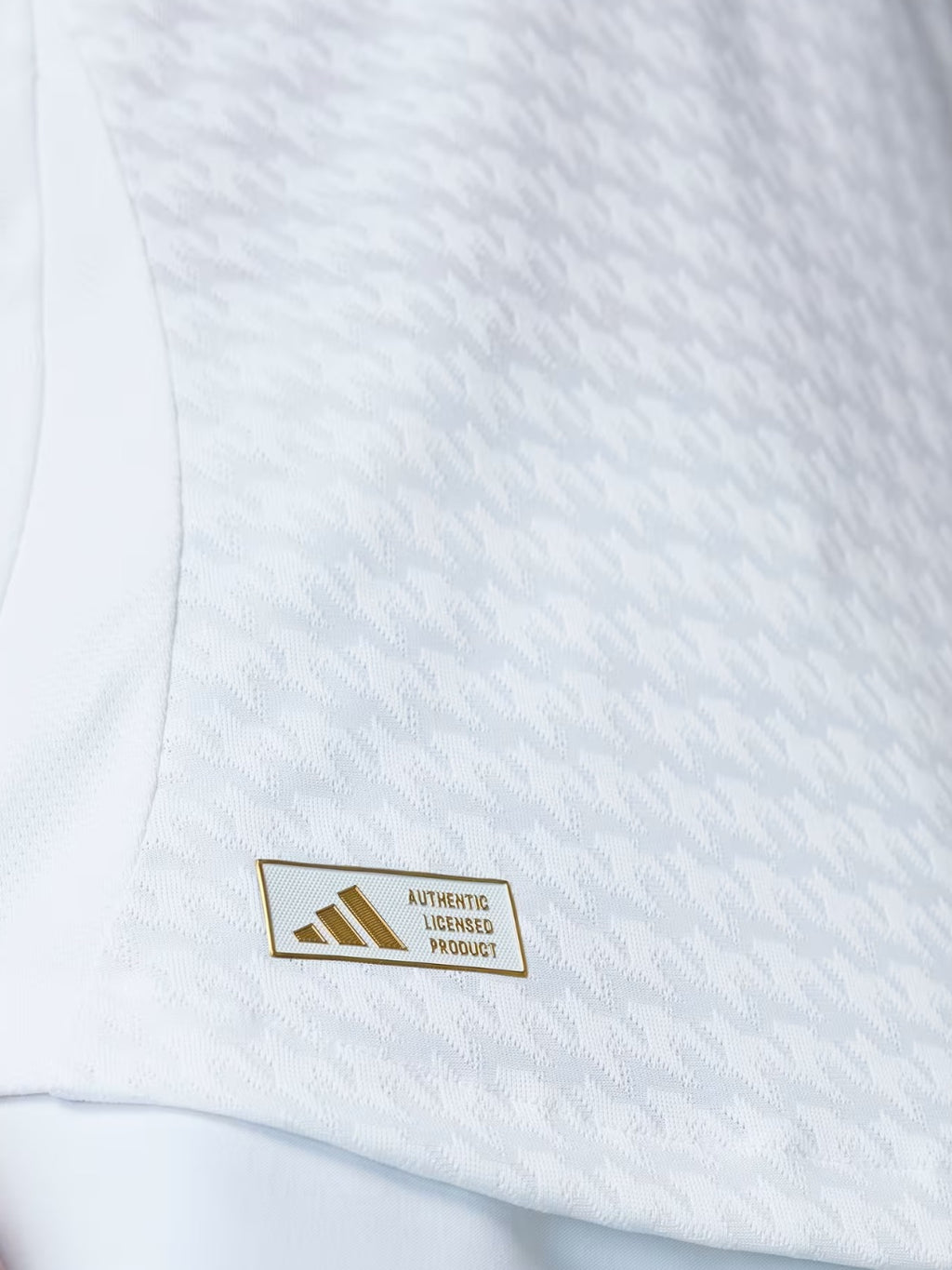 camiseta primera equipación Real Madrid 24/25