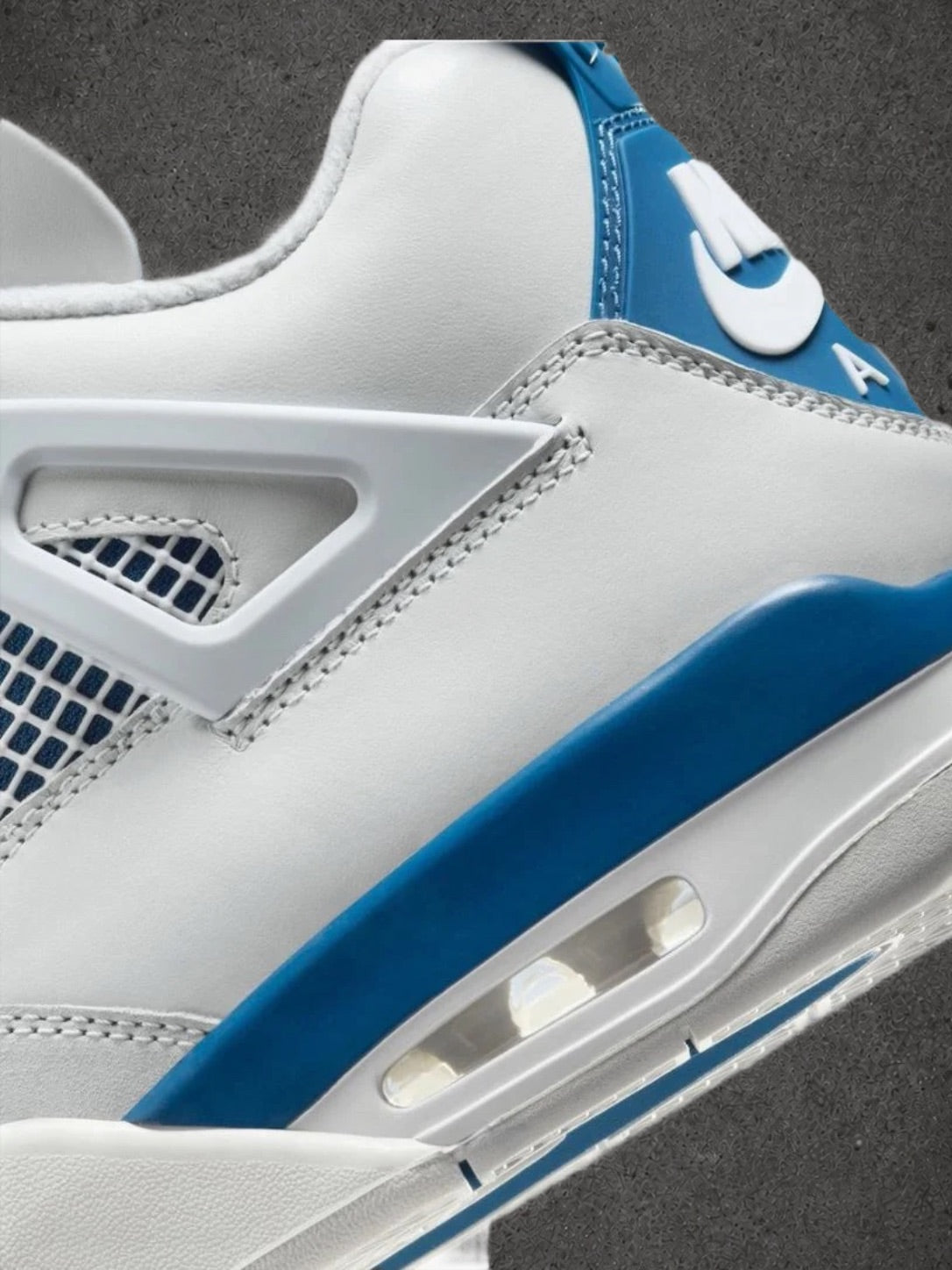 Jordan 4 military Blue (2024)
