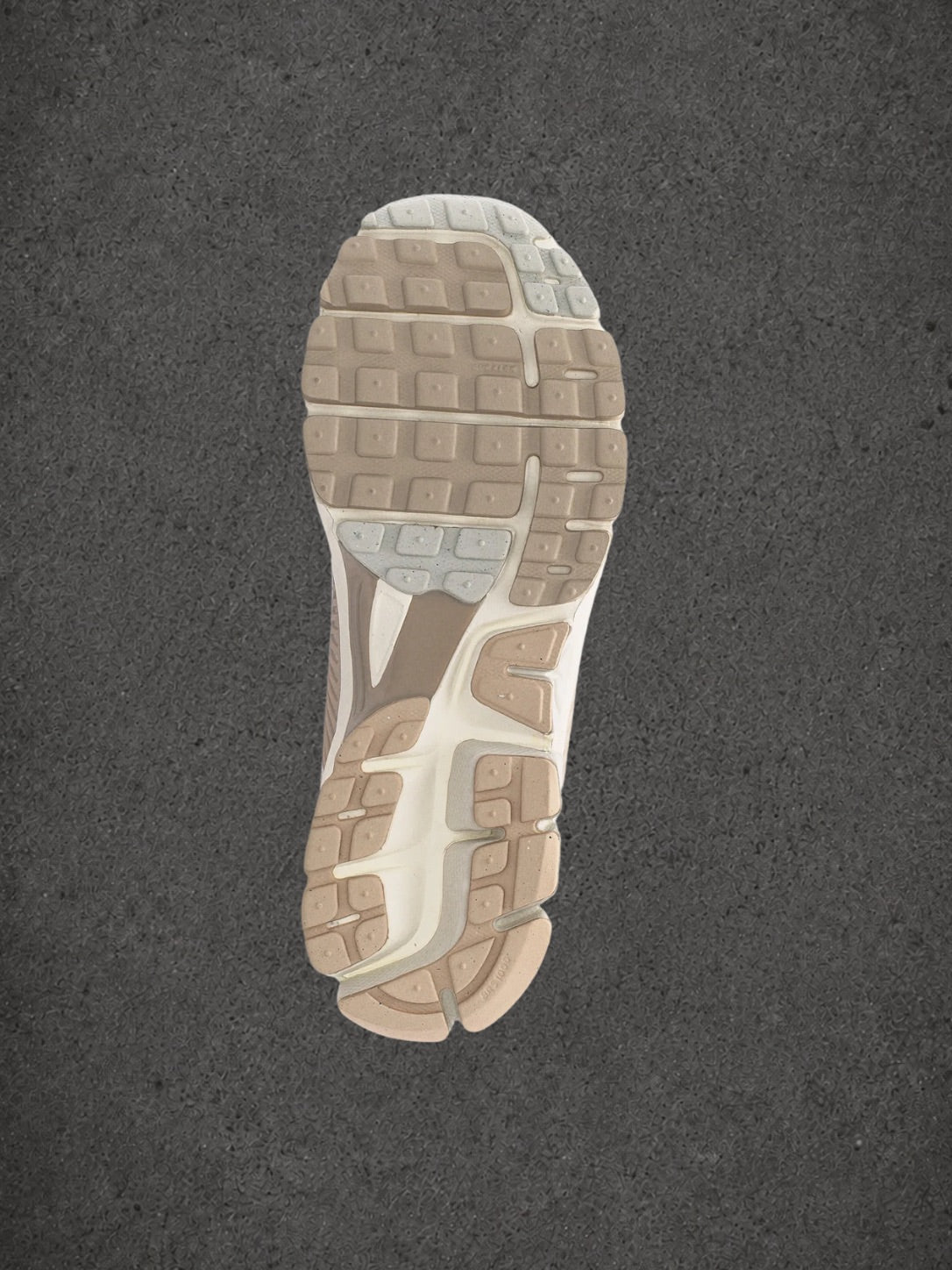 Nike Zoom Vomero 5 “Phantom Cream”