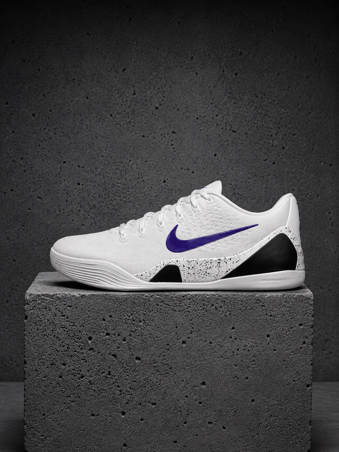 Nike Kobe 9 Elite Low EM Protro