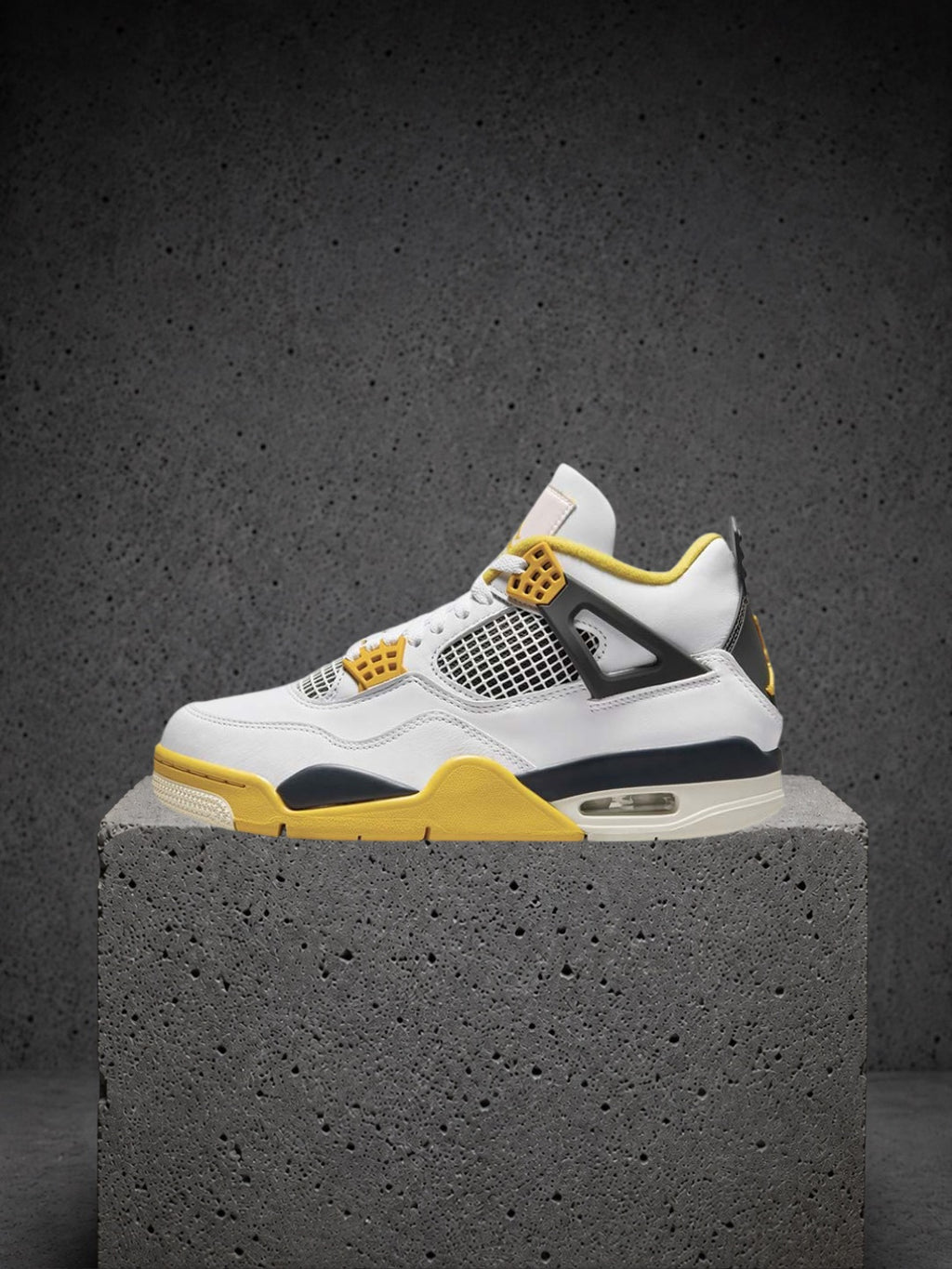 Air Jordan 4 Retro “VIVID SULFUR” W