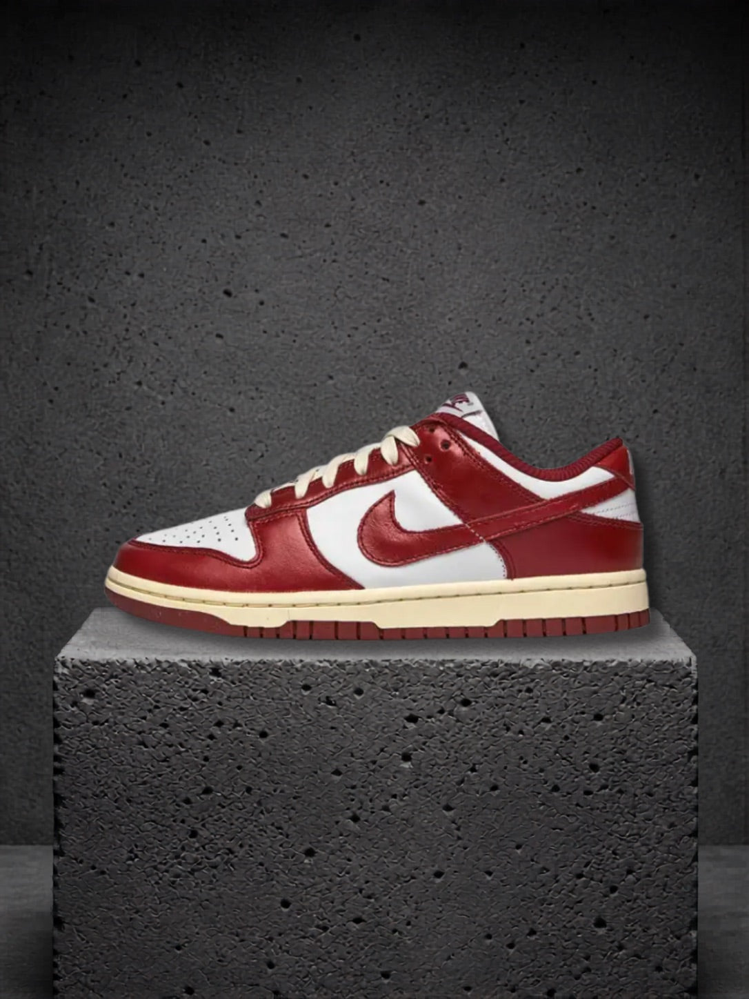 Nike Dunk Low PRM vintage