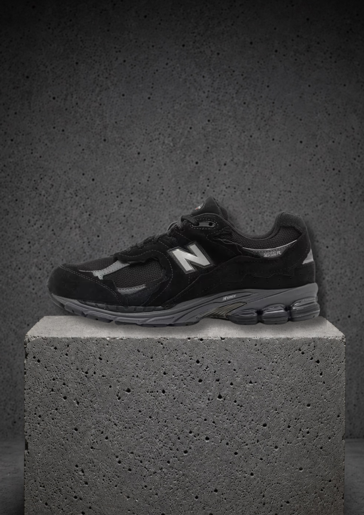 New Balance 2002R Gore-Tex "PROTECTION PACK BLACK MAGNET" - WHYDROP'S Valencia