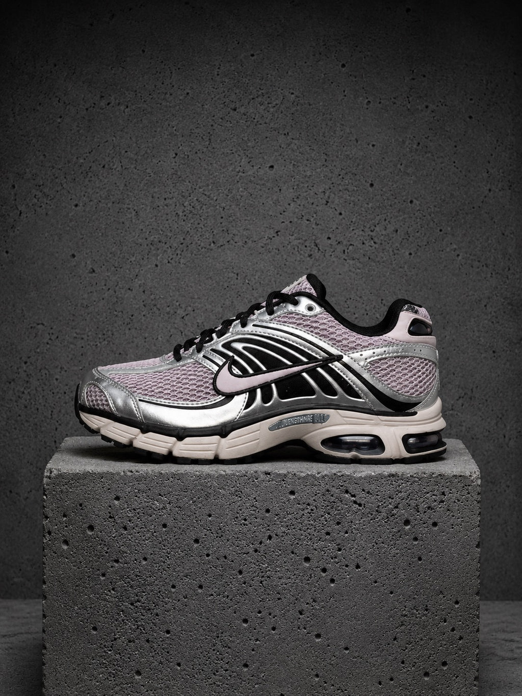Nike Air Max Moto 2K