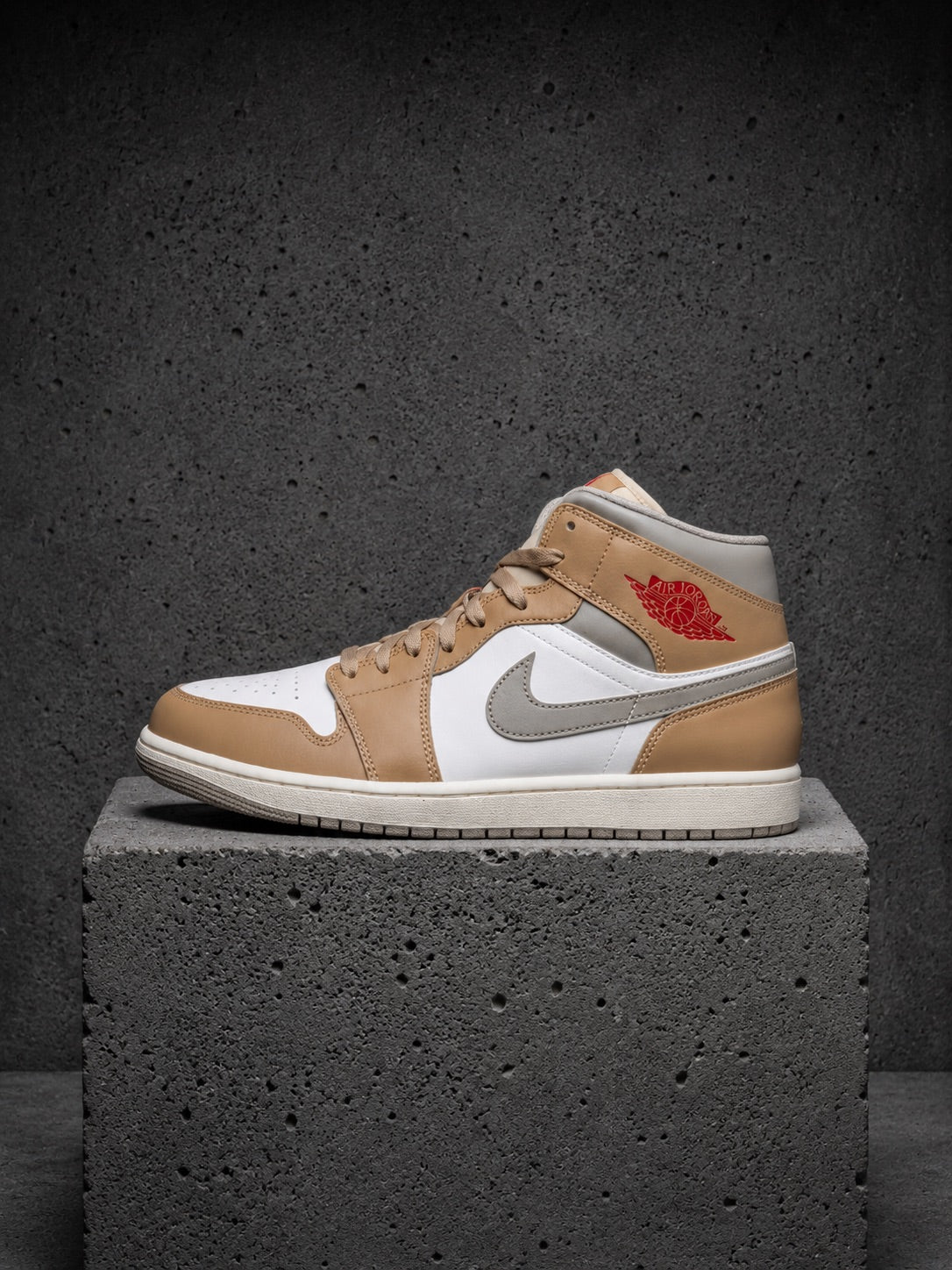 Jordan 1 Mid “Rattan”