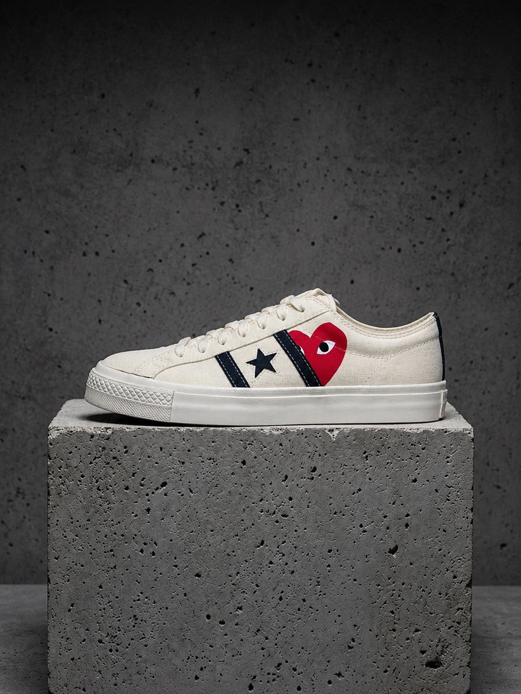 Converse x Comme des Garçons PLAY One Star Academy