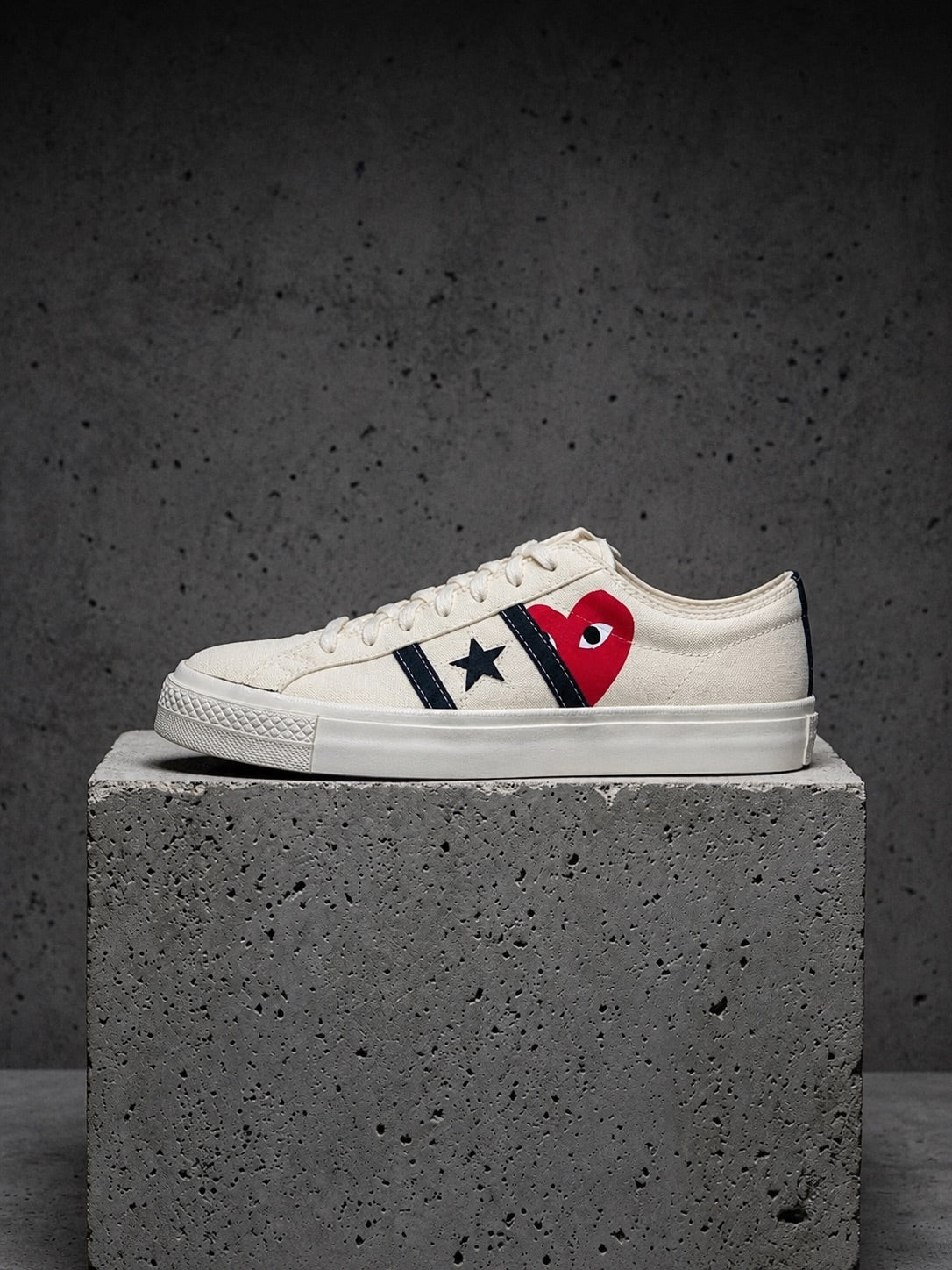 Converse x Comme des Garçons PLAY One Star Academy