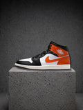 Jordan 1 Mid “STARFISH”