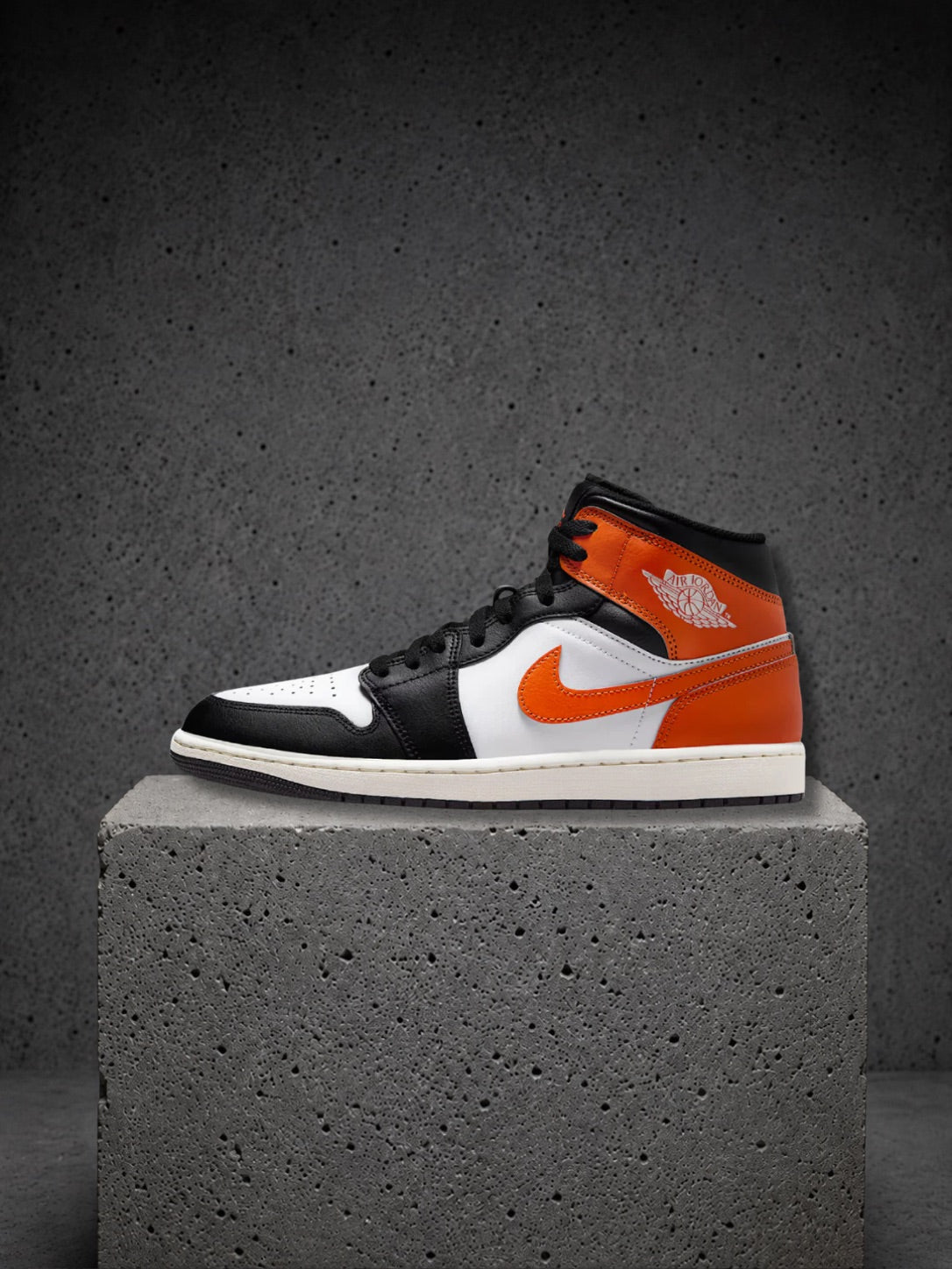 Jordan 1 Mid “STARFISH”