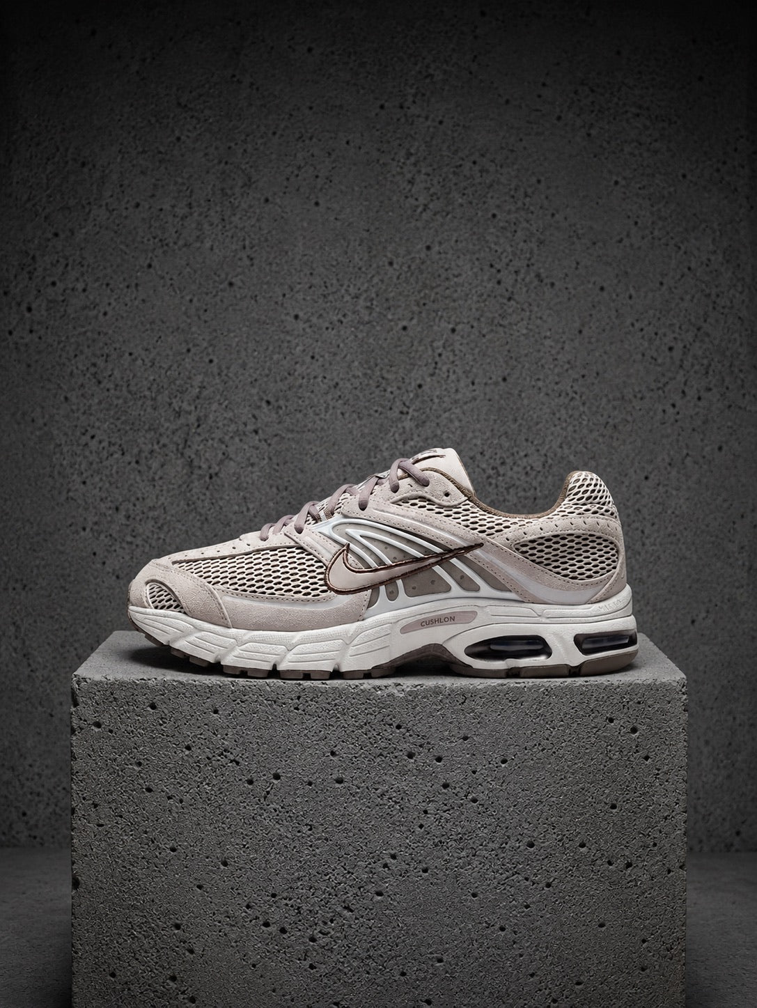 Nike moto 2K college grey